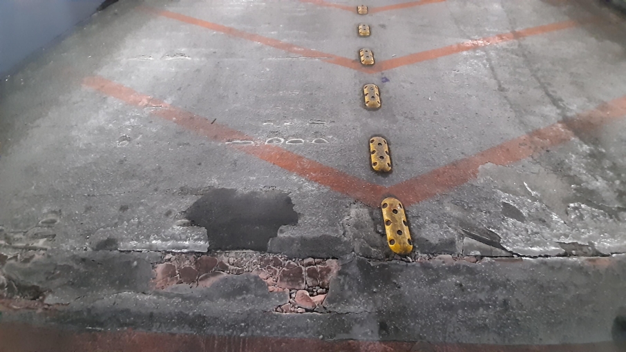 آسیب دیدگی و کنده شدن اپوکسی رمپ